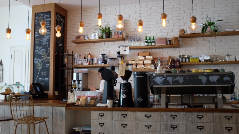 vitrine-CAVALAIRE SUR MER-min_coffee_shop_light_cafe_coffee_shop-32620